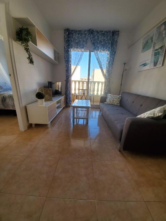 Appartement Proche Plage Avec Piscine En Centre Ville Torrevieja Exterior foto